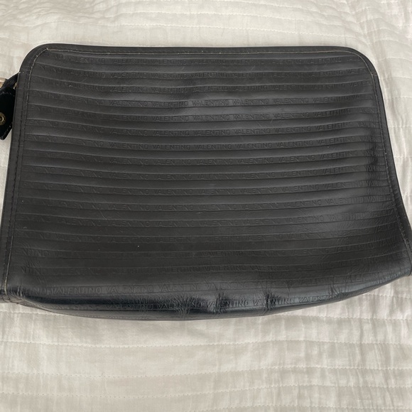 SOLD ‼️Vintage Valentino Clutch - Picture 3 of 14